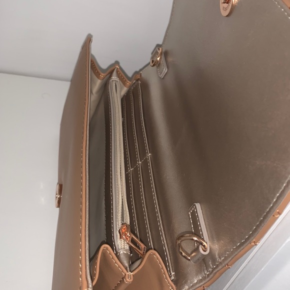 Guess bag - Picture 4 of 6